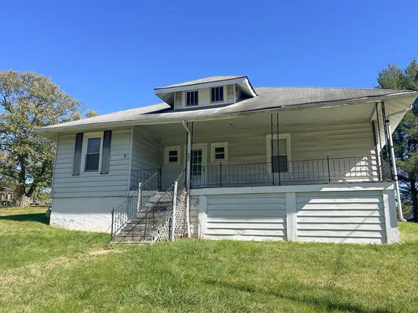 403 Staley St, Marion, VA 24354