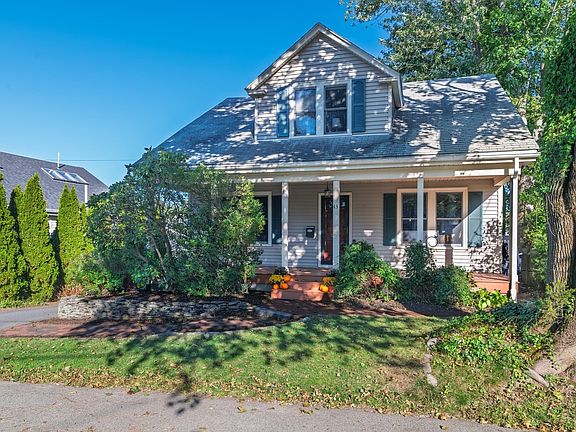 2nd image of 43 Bartlett St