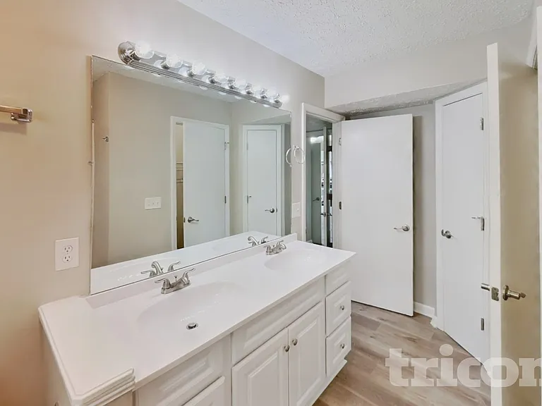 2773 River Bend Dr — Photo 10