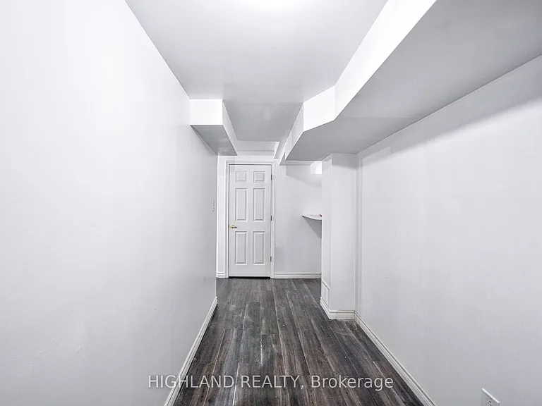 515 Coach Dr — Photo 32