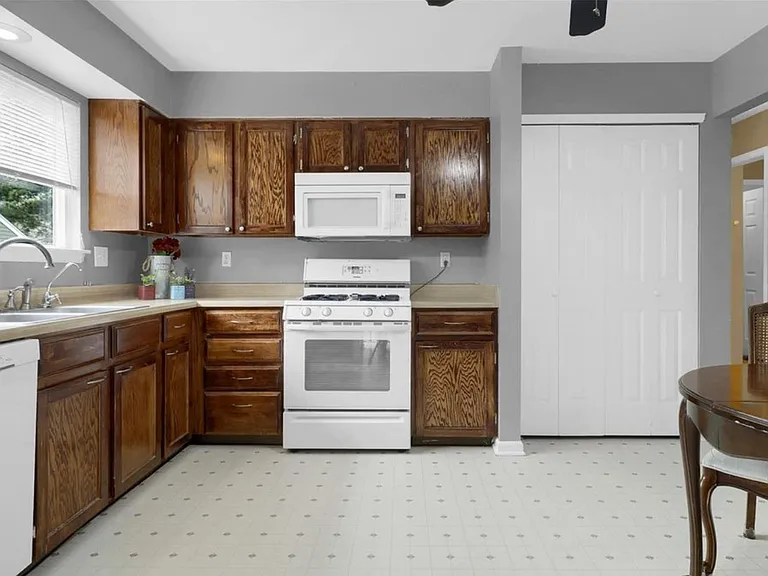 4720 S Dudley St #7 — Photo 7