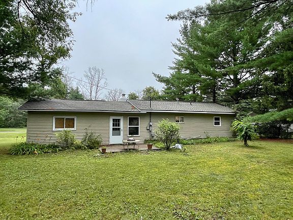 3rd image of 3931 Dorothy St