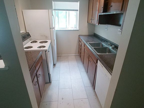 5th image of 1625 Asmann Ave APT 6