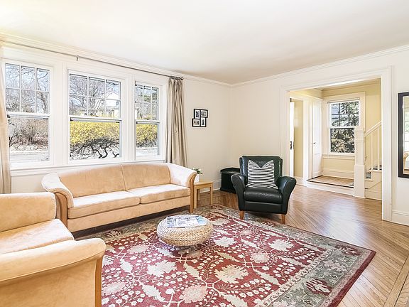 4th image of 2 Fairmont Ave