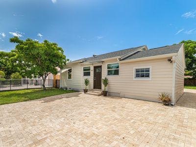 942 Sunset Road, West Palm Beach, FL, 33401