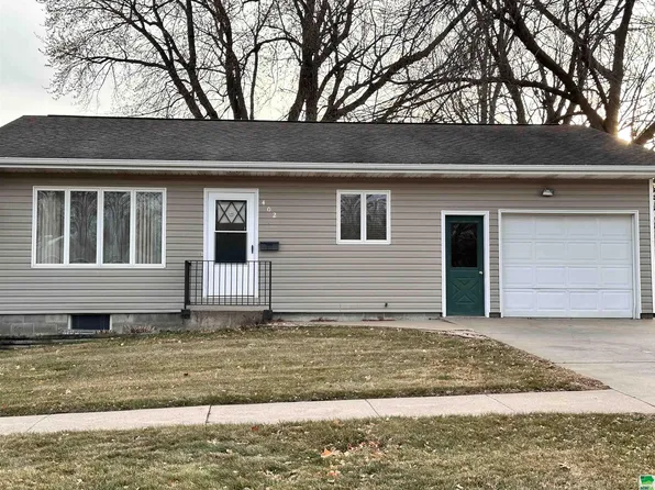 402 9th St, Alton, IA 51003