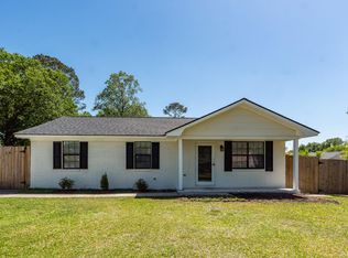 521 Savannah Rd, Ladson, SC 29456