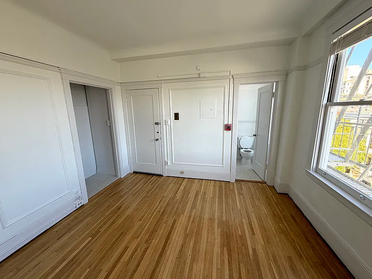 2480 Washington Street — Photo 4