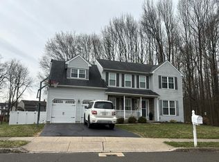 33 Pickering Bnd, Langhorne, PA 19047