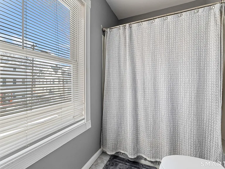 27 Windsor Ave #2 — Photo 15