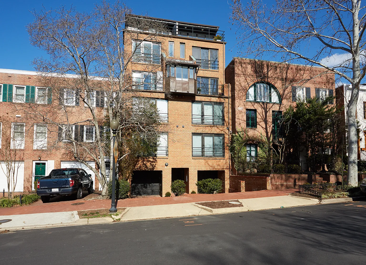 903 Hughes Mews NW APT 4 photo 1