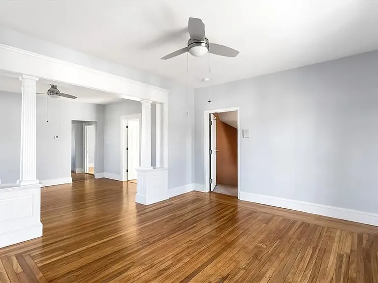 498 Washington St — Photo 1