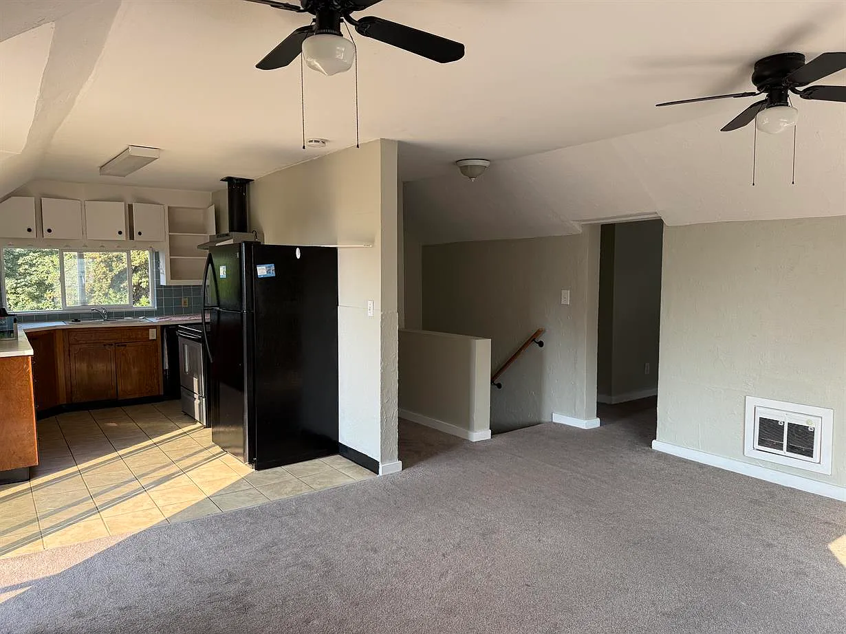 727 - Duplex — Photo 1