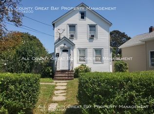 49 Center Ave #1, Bay Shore, NY 11706