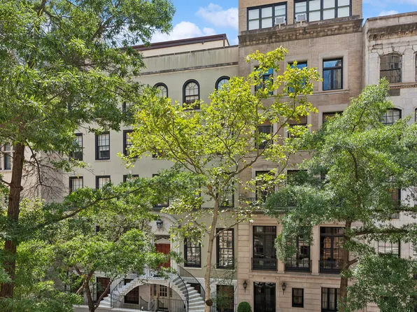 25 East 69th Street image 7 of 7