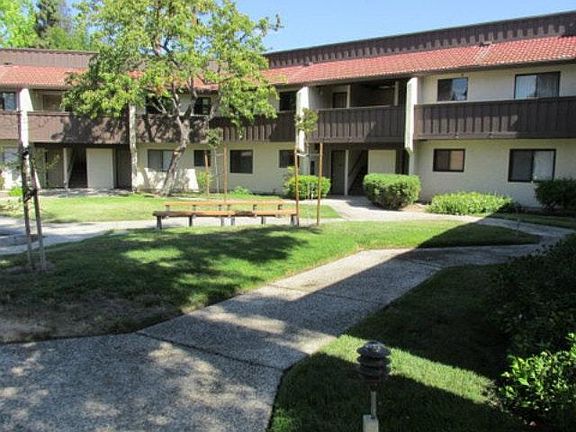 3rd image of 1001 E Evelyn Ave APT 130