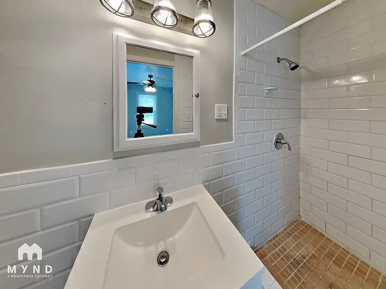 7824 Rugby Ave — Photo 8
