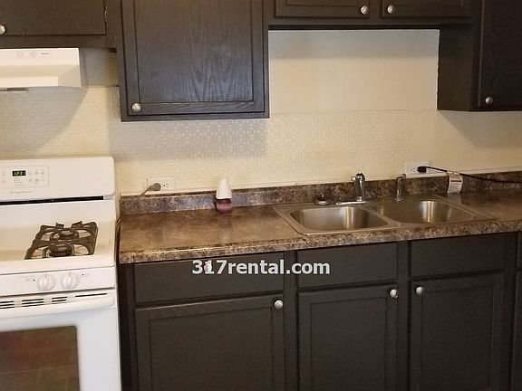 4th image of 349 S Villa Ave