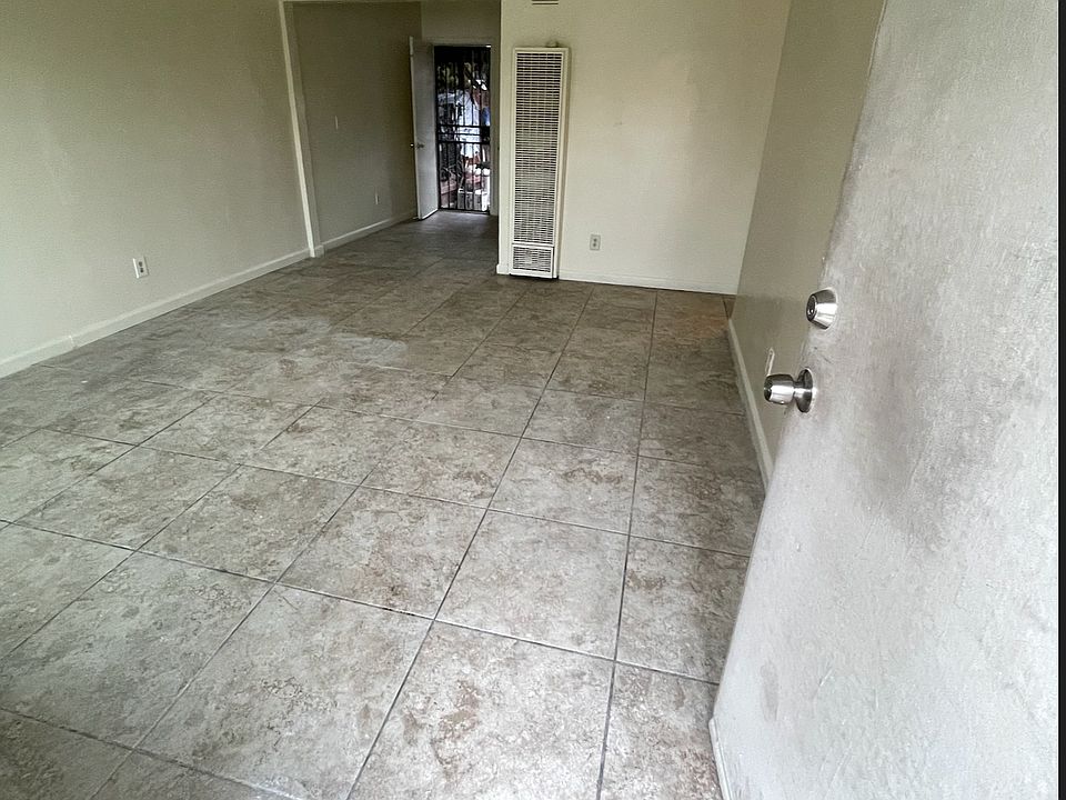 1st image of 457 Pear St