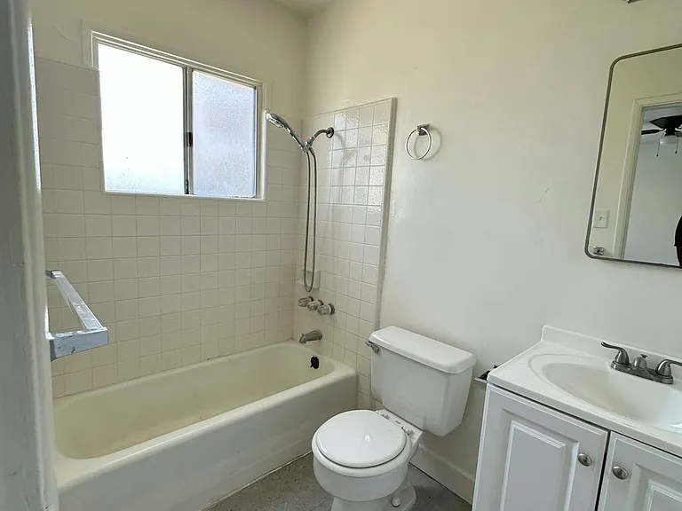 439 S Montebello Blvd #D — Photo 10