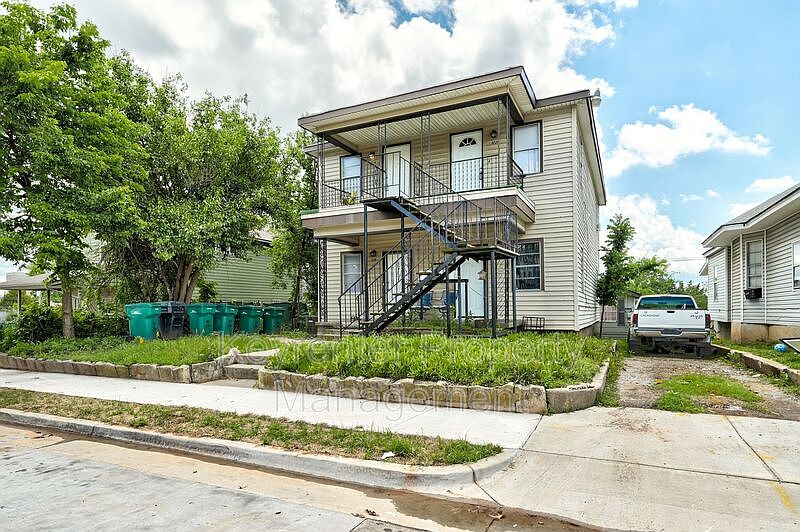 1214 NW 8th St Quadplex Apartment Rentals Oklahoma City, OK Zillow