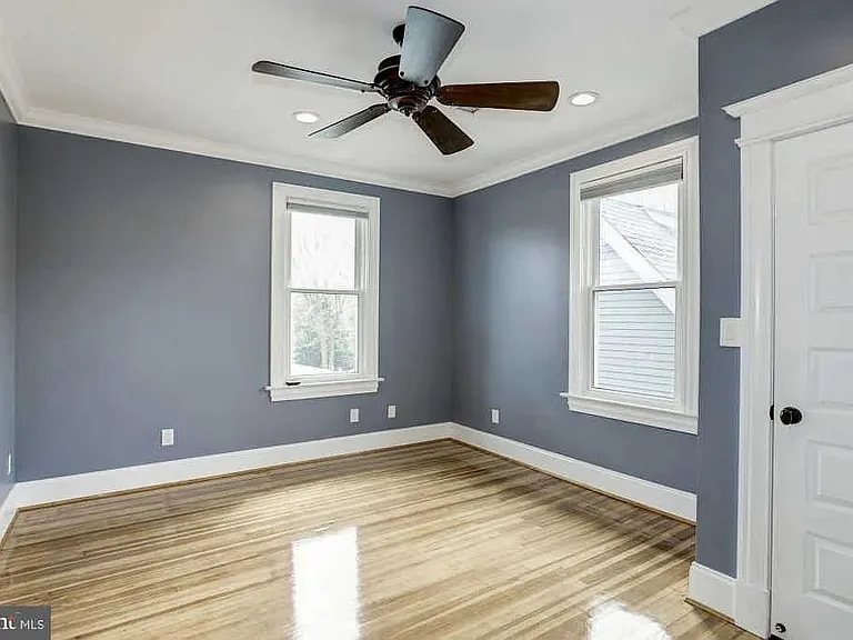 1732 N Veitch St — Photo 22