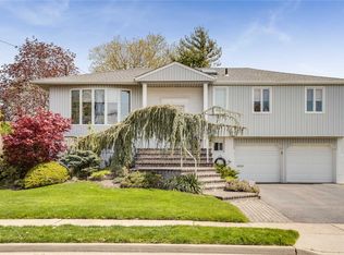 764 Eagle Dr N, Woodmere, NY 11581