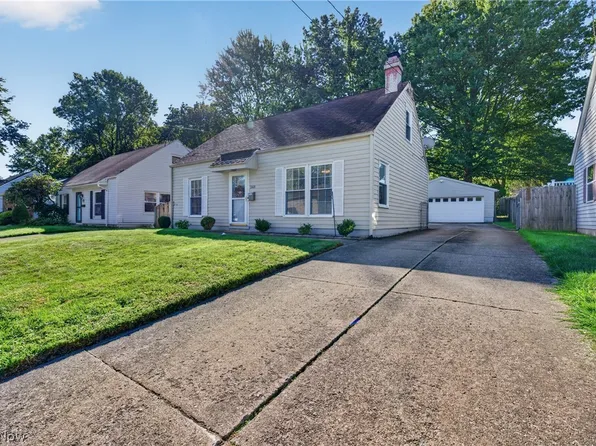 268 Jennings Ave, Cuyahoga Falls, OH 44221