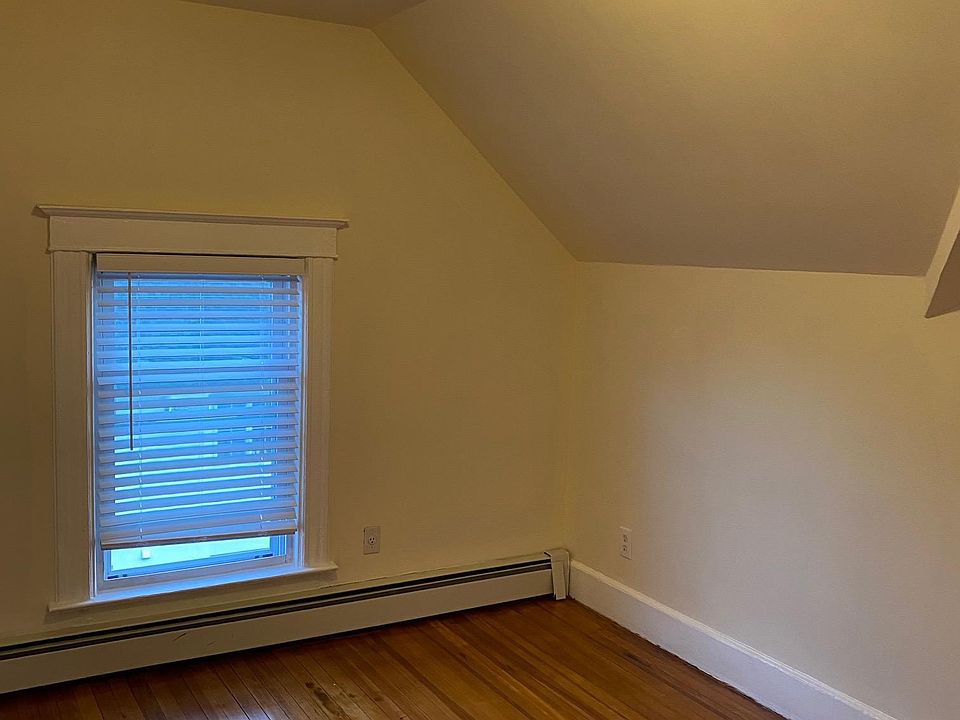 2nd image of 12 Schuyler Ave #3