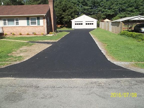2nd image of 7975 Elliott Dr