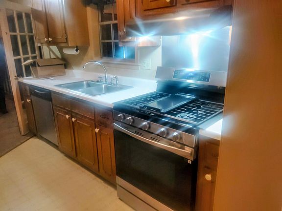 4th image of 8668 Millbranch Rd