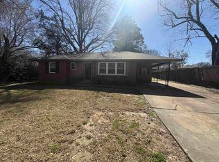 1633 Puryear Rd, Memphis, TN 38116