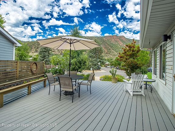 5th image of 3702 Mountain Dr