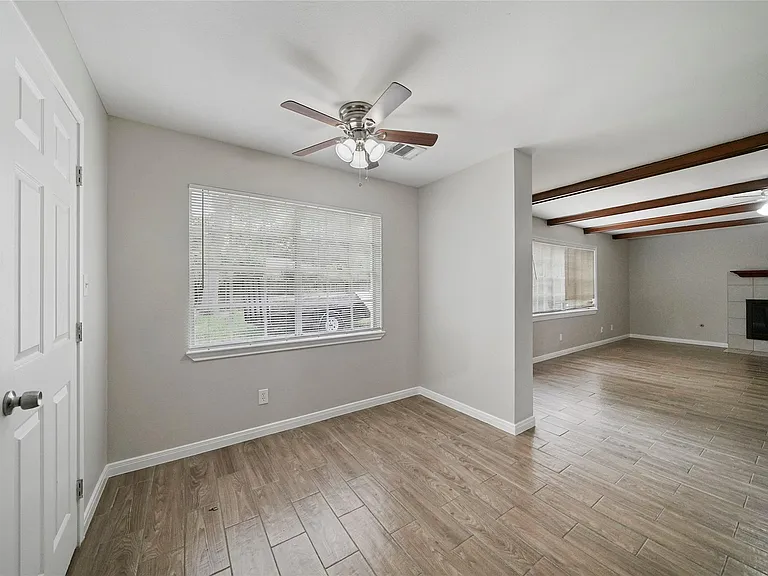 643 Ames St — Photo 13
