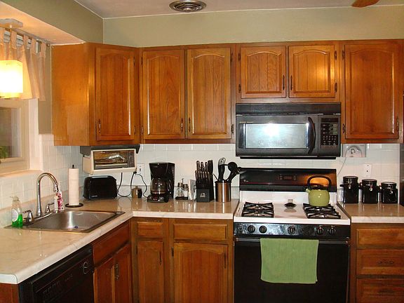 2nd image of 2043 Goodale Ave