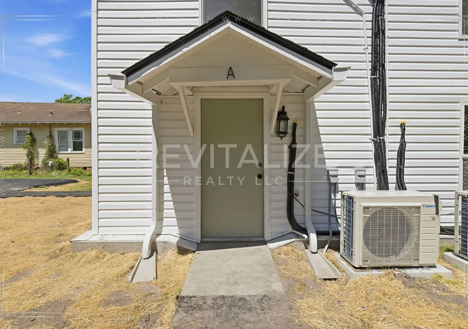 377 Tuttle Avenue — Photo 3