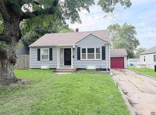 406 W Ash St, Junction City, KS 66441