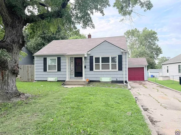 406 W Ash St, Junction City, KS 66441