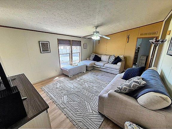 3rd image of 116 3rd St S