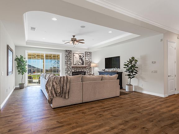 5th image of 34725 Country Breeze Ln