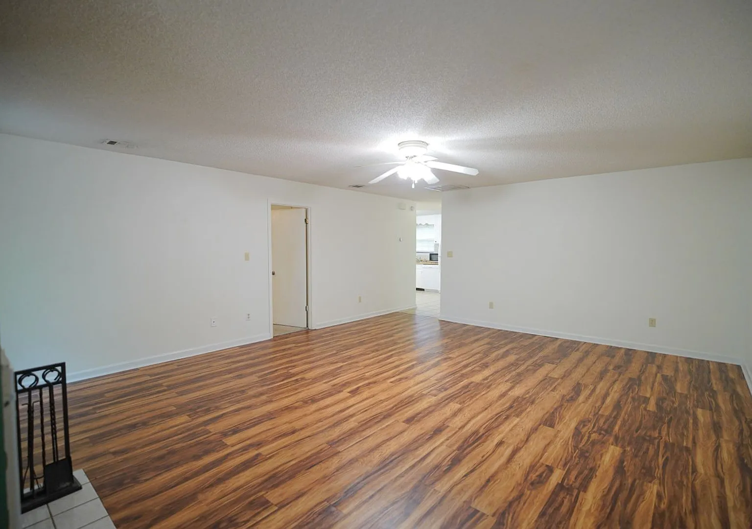 2 Bed / 2 Bath Townhome in Midtown! — Photo 4