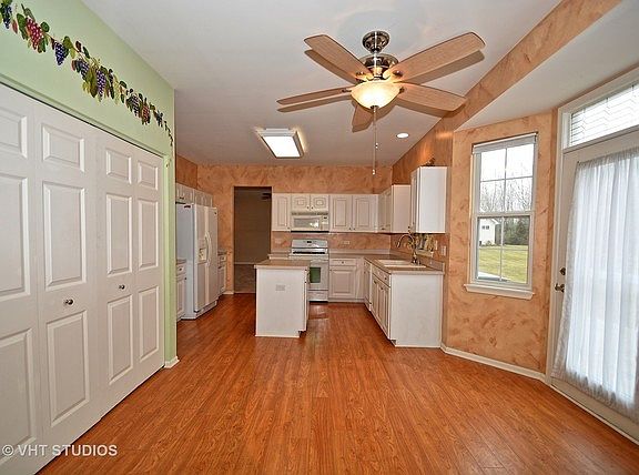 5th image of 21246 Legion Lake Ct