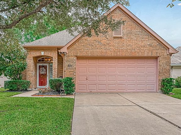 2nd image of 934 Peach Blossom Dr