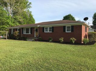 125 E College St, Bradford, TN 38316