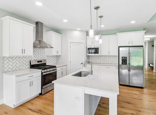 16734 Maple St, Clive, IA 50325
