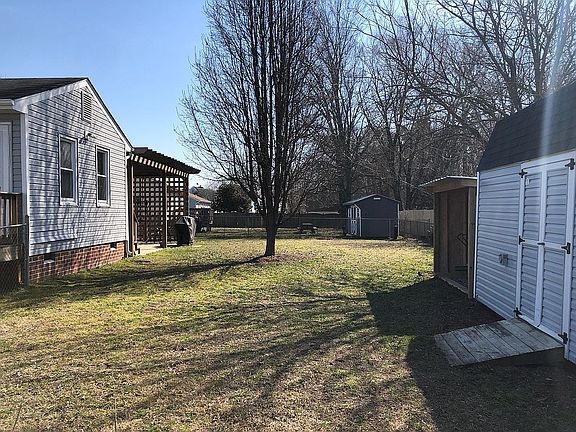 3rd image of 6361 Chenault Way