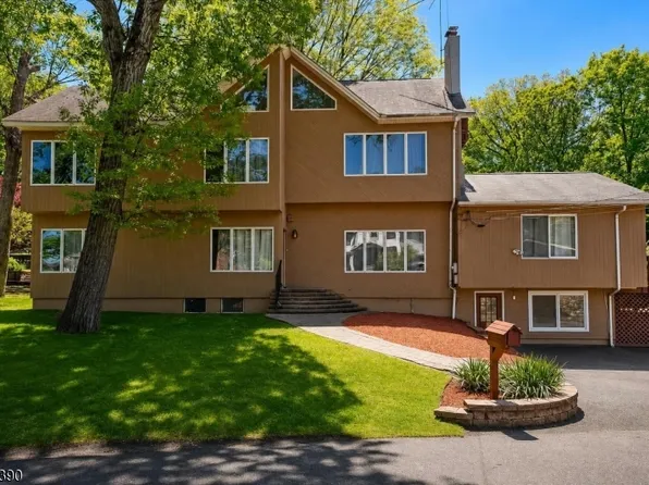 17 Hickory Dr, Oakland Boro, NJ 07436