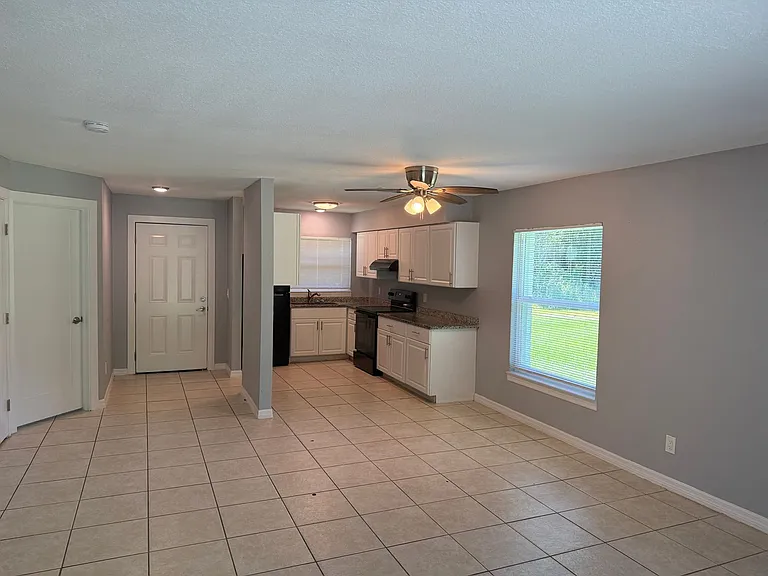 712 Parkwood Ave — Photo 5