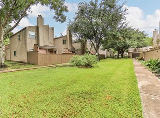 1639 Prairie Grove Dr, Houston, TX 77077