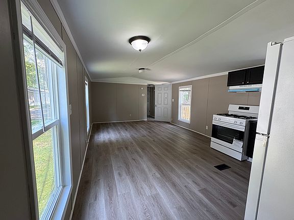 3rd image of 6008 Moeller Rd #229